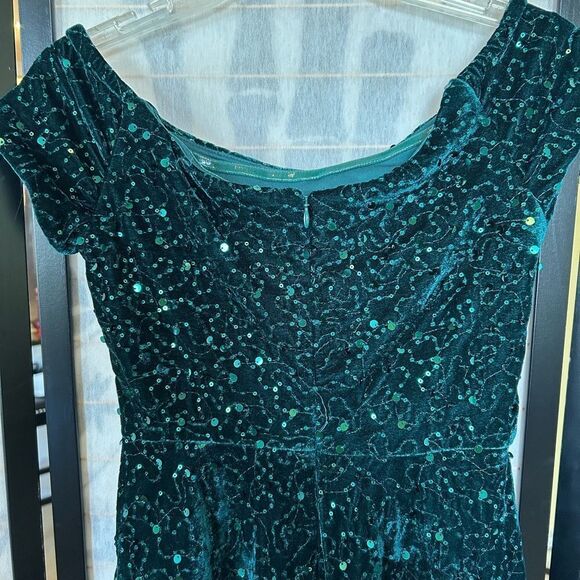 MORGAN & CO Green Velvet Sequined Off-the-Shoulder Fairy Dress 3 - Picture 9 of 15